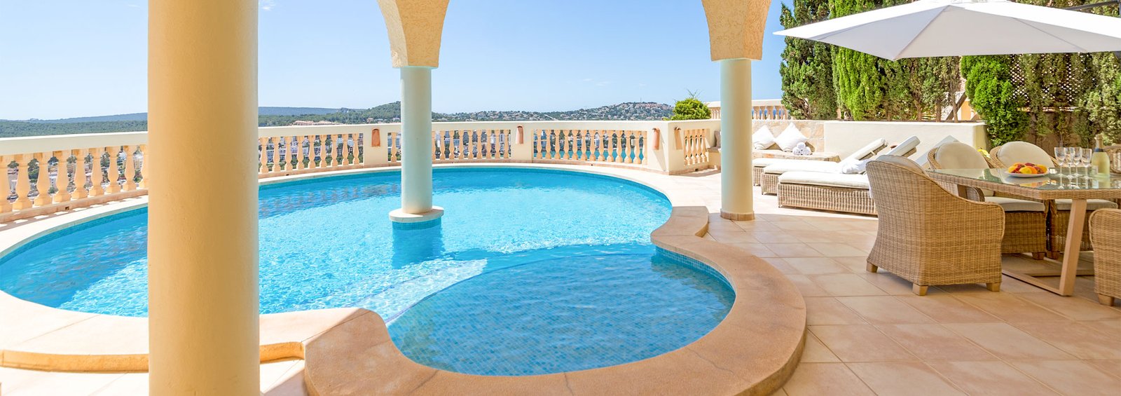 Villa with pool and sea view - Mallorca